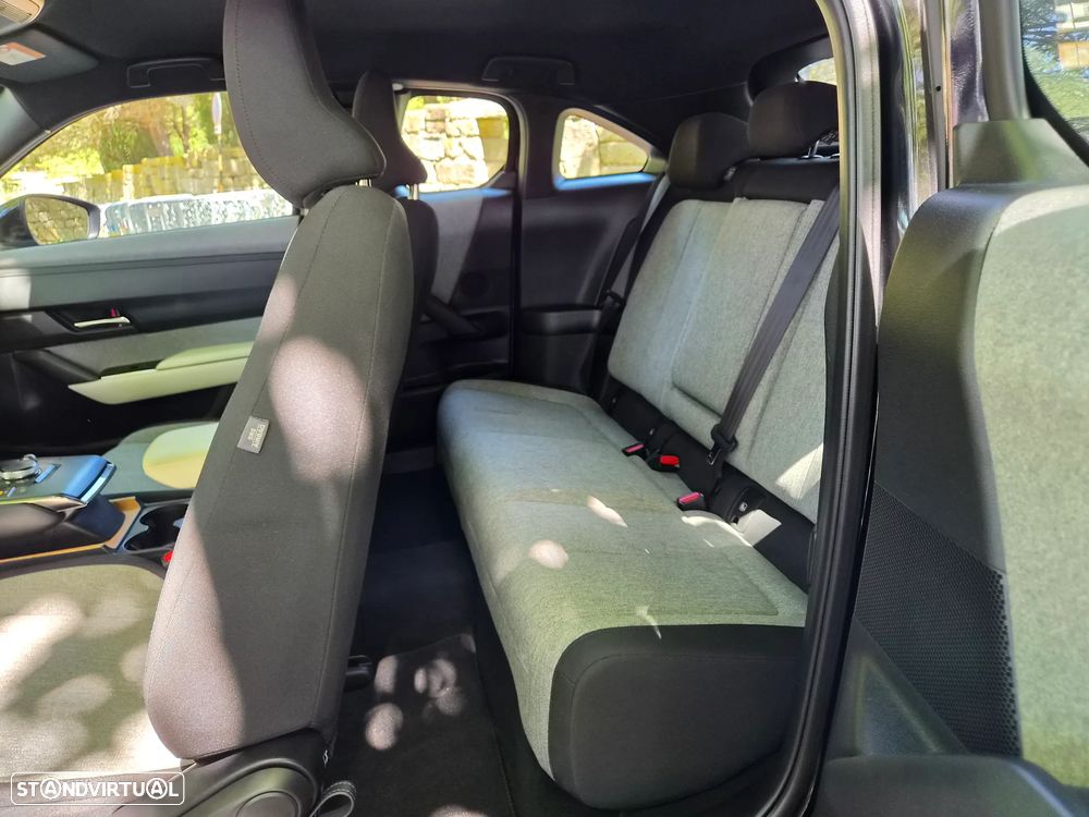 Mazda MX-30 e-SKYACTIV Confort - 17
