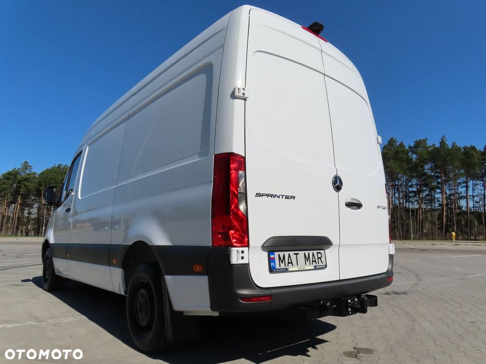 Mercedes-Benz Sprinter 317 CDI 170 KM 9G-Tronic Automat Model 907, L2H2 Furgon Blaszak, Wysoki Dach, 5932 mm Dł, FULL LED, HAK 3500 Kg, Rozstaw Osi 3665 mm, Ładowność 1174 Kg, WZMACNIANY,  Stan Wizualny I Techniczny NOWY Tak Jak Z Taśmy Produkcyjnej Gotowy Dostępny OKAZJA POLECAM - 10