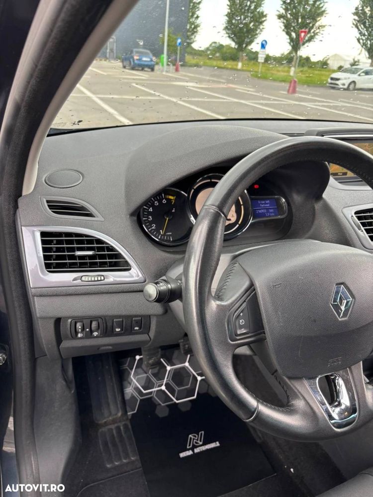 Renault Megane - 24