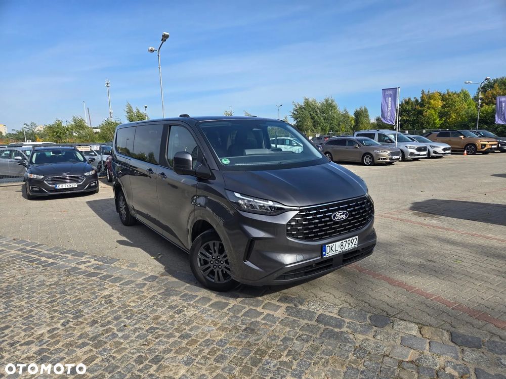 Ford Tourneo Custom 320 L2H1 VA Autm Titanium X