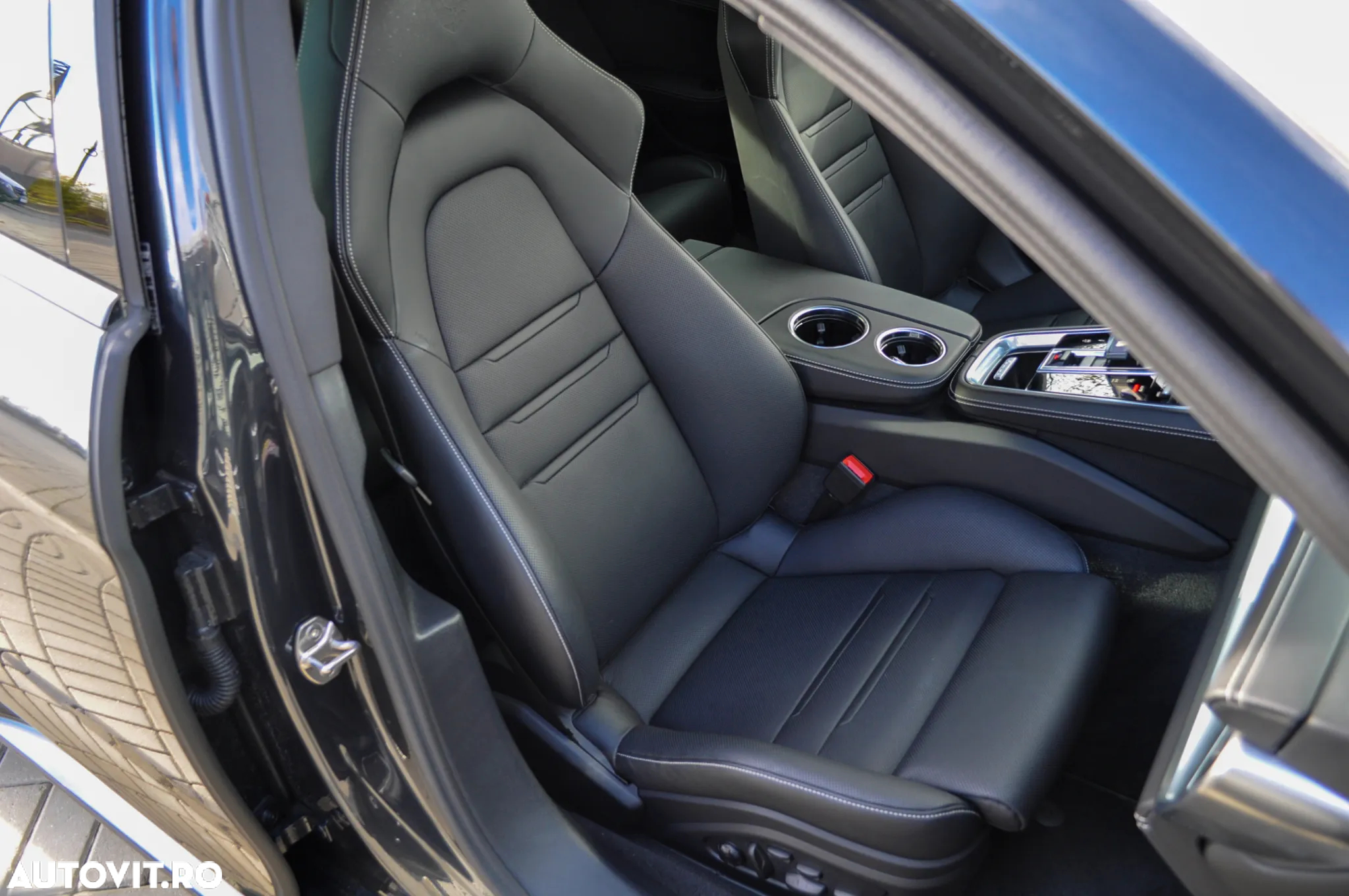 Porsche Panamera 4 E-Hybrid Platinum Edition - 19