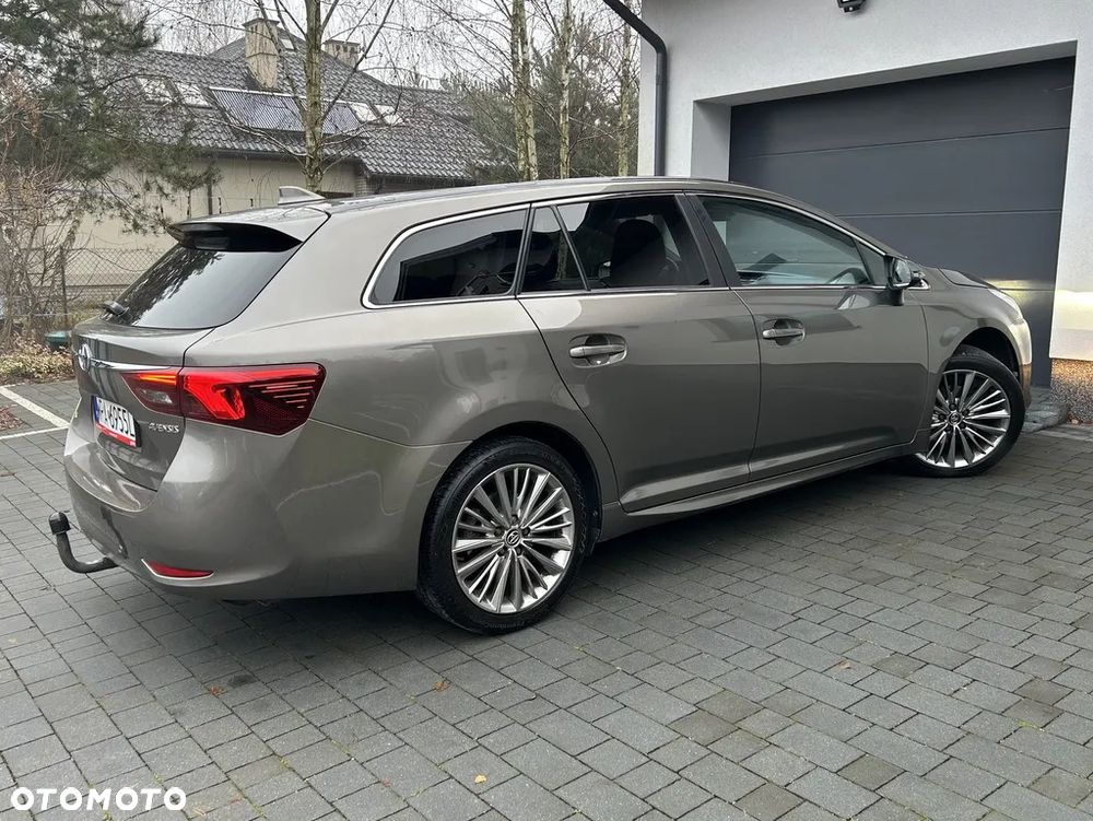 Toyota Avensis Touring Sports 1.8 Edition S+ - 18
