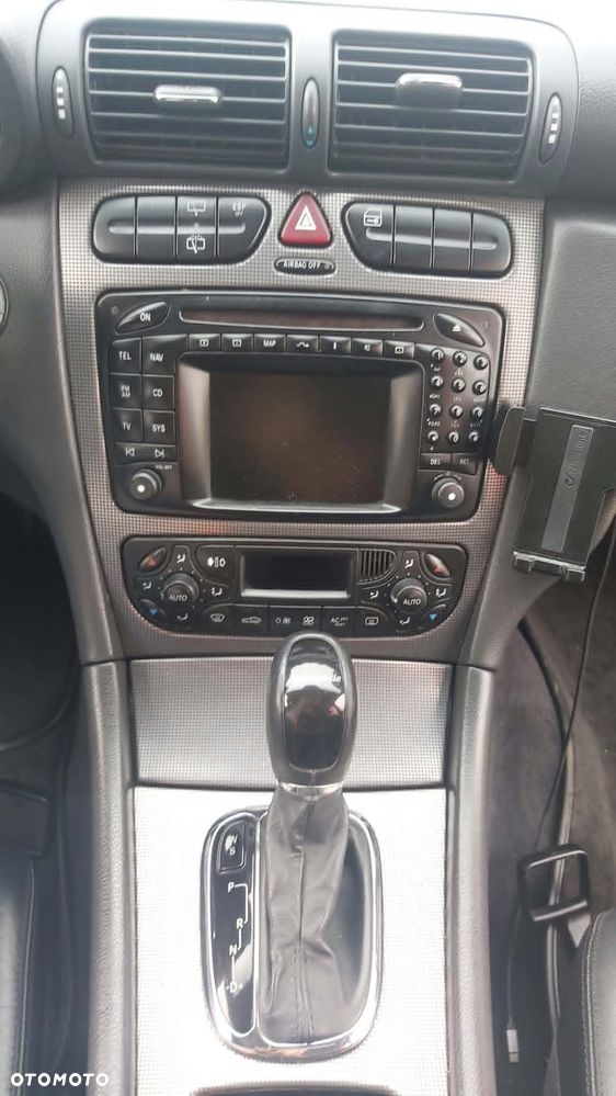Mercedes-Benz Klasa C 320 T Avantgarde 4-Matic - 10