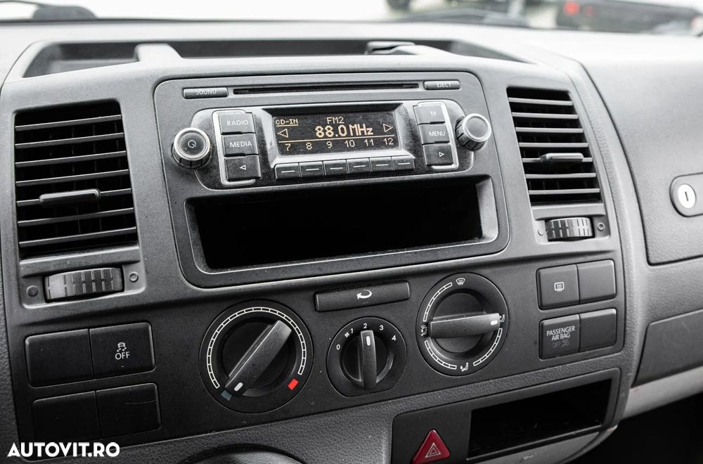 Volkswagen T5 - 20