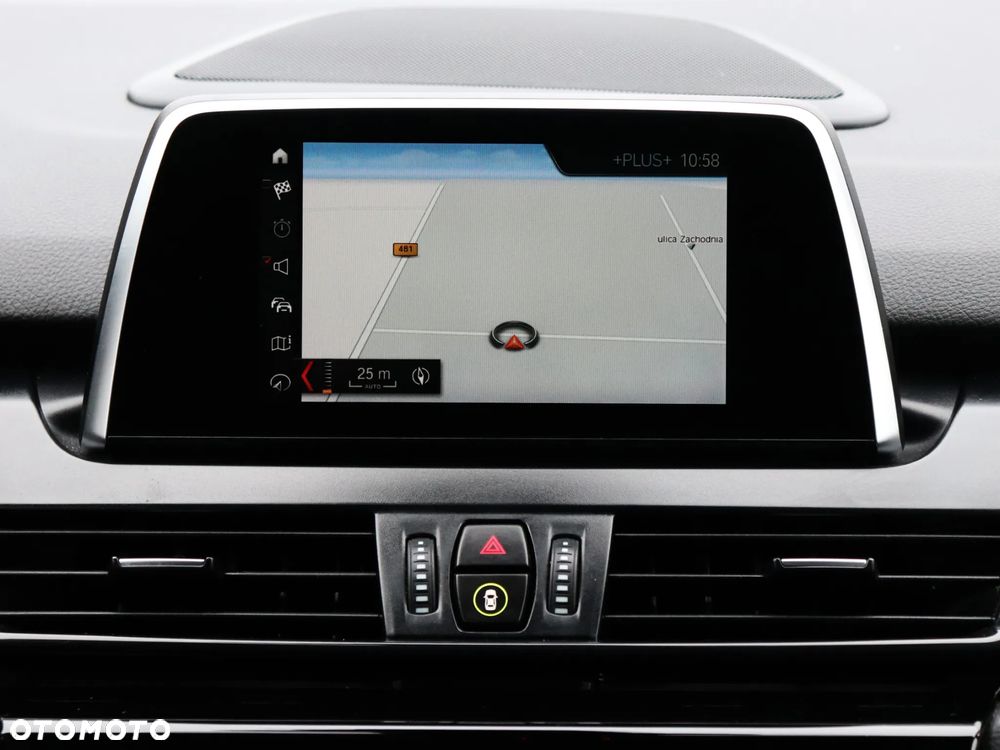 BMW Seria 2 218d Sport-Aut - 24