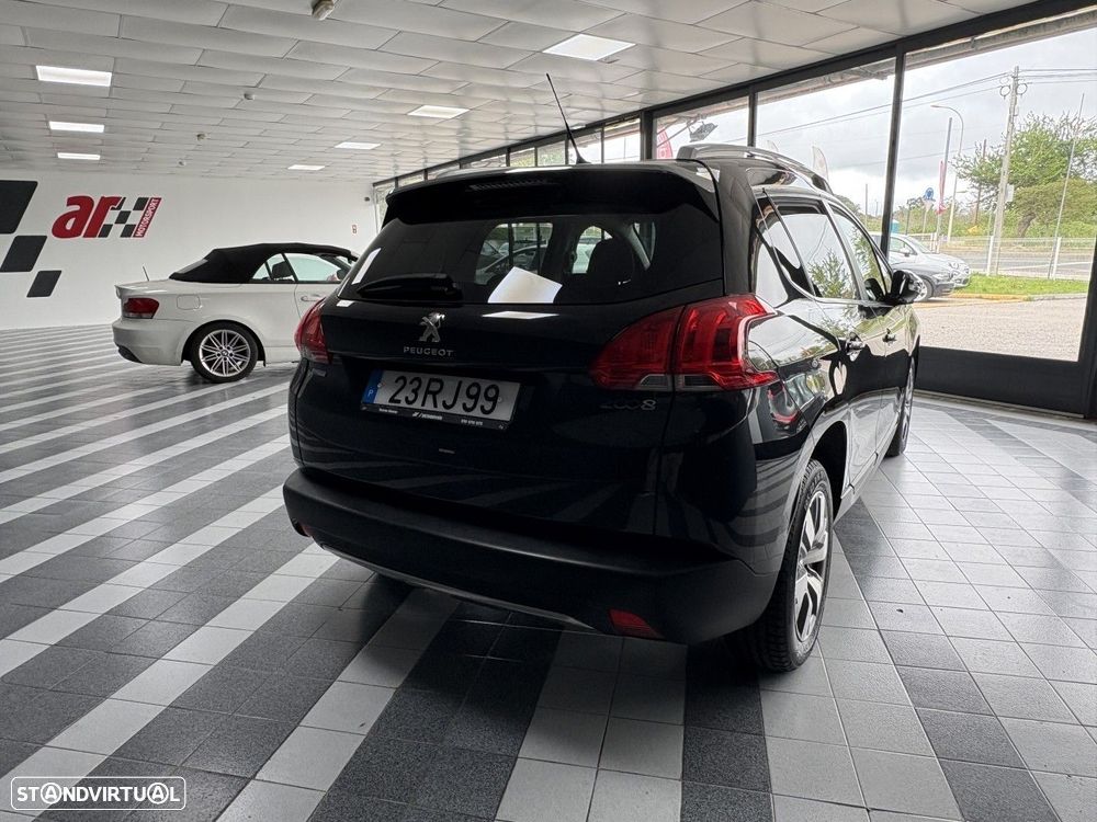 Peugeot 2008 1.2 PureTech Style - 11