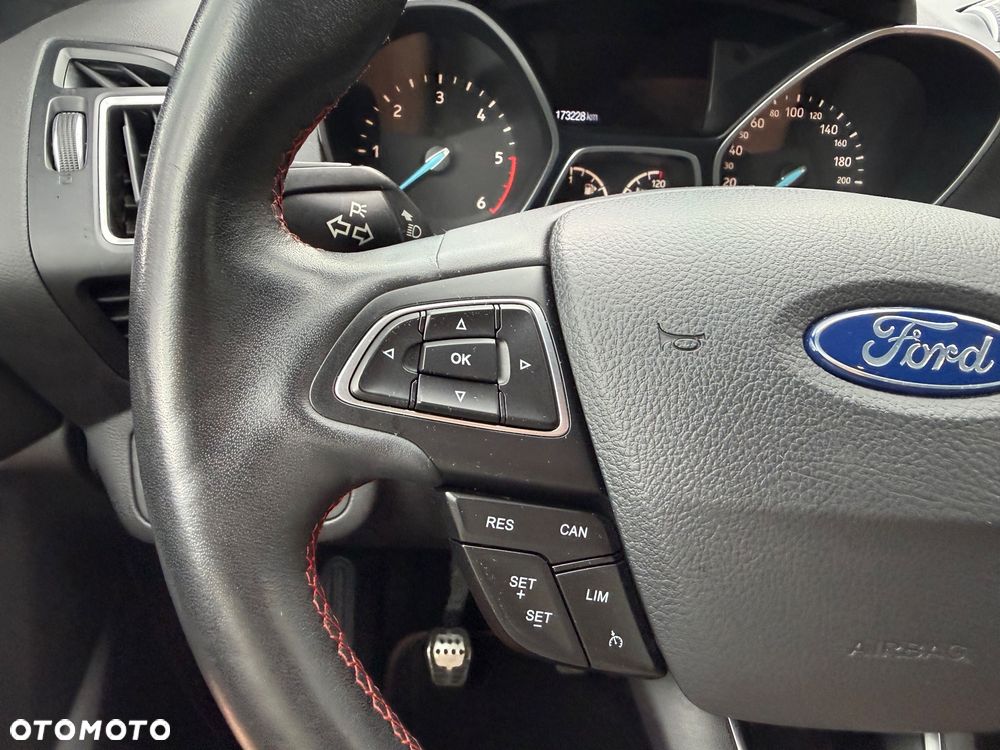 Ford Kuga - 23