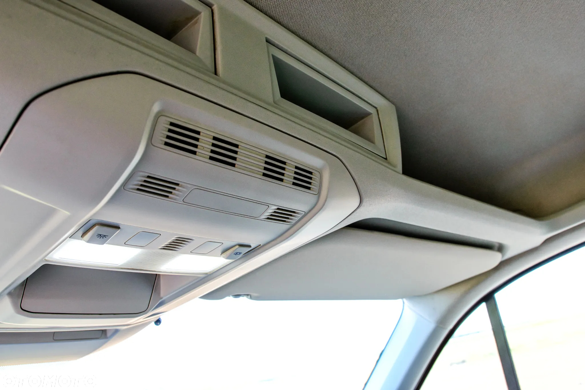 Volkswagen CRAFTER - 16