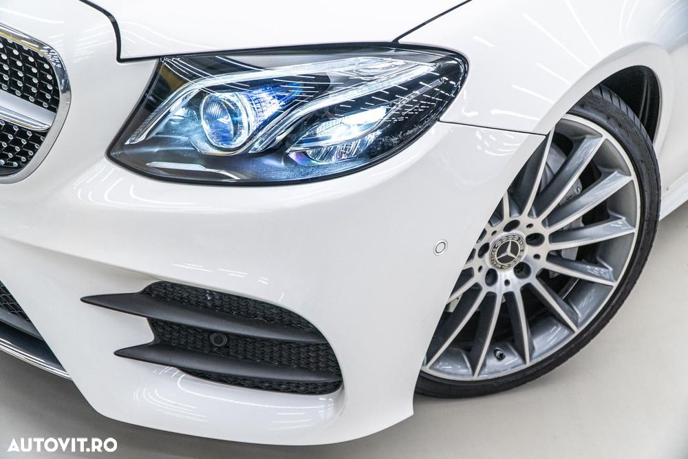 Mercedes-Benz E 300 Coupe Aut. - 34