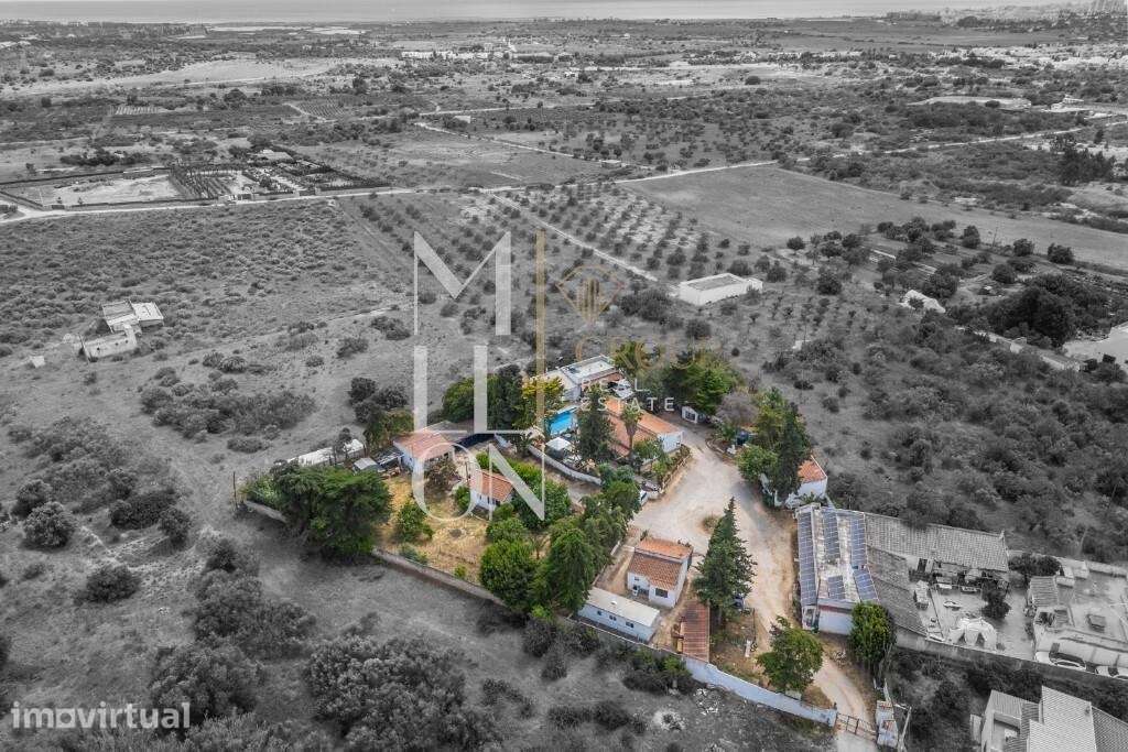 Quinta de Investimento com Elevado Potencial | 10 Habitações Arrendada - Grande imagem: 2/33