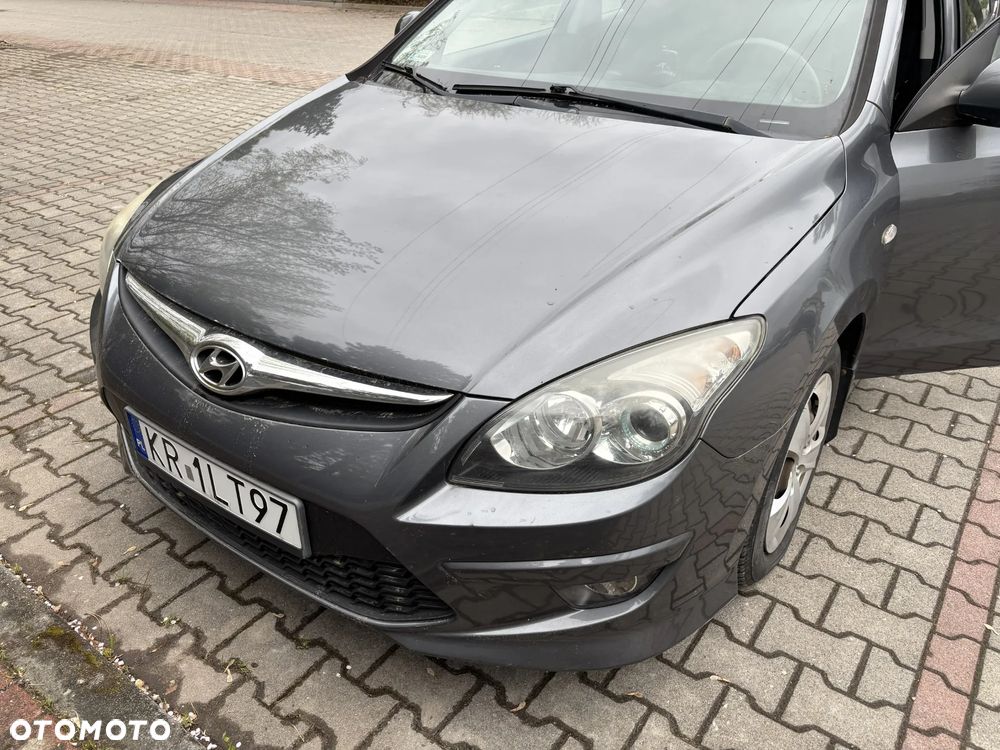Hyundai i30 1.6 CRDi Comfort - 11
