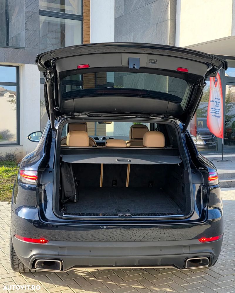 Porsche Cayenne - 10