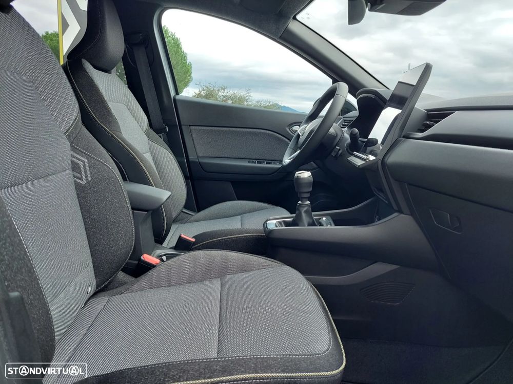 Renault Captur 1.0 TCe Techno Bi-Fuel - 11