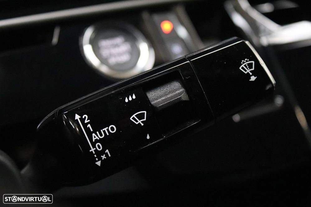 Peugeot 3008 1.2 Hybrid Allure e-DCS6 - 19