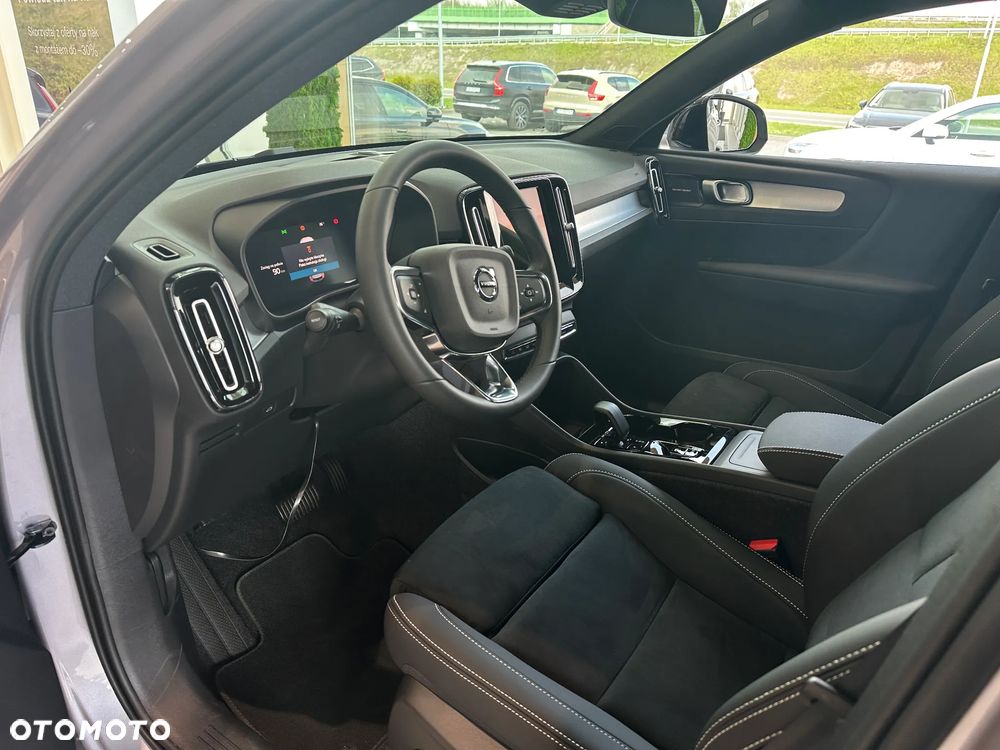 Volvo XC 40 B3 Plus Dark - 5