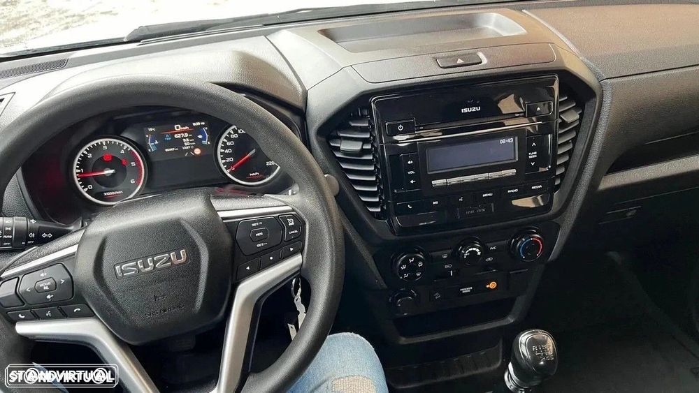 Isuzu D-Max - 9