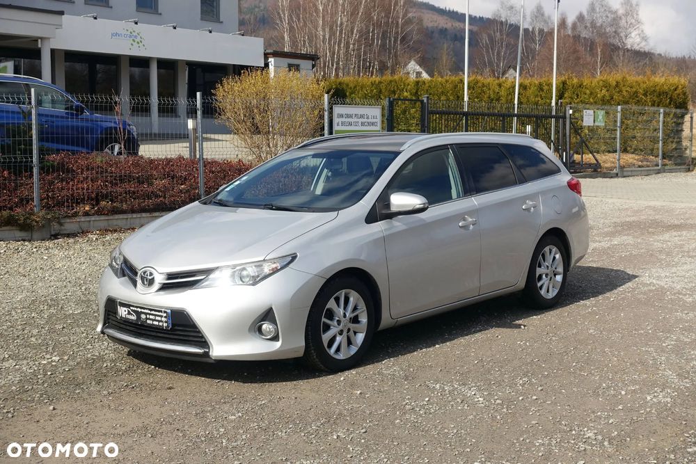 Toyota Auris 1.4 D-4D - 1