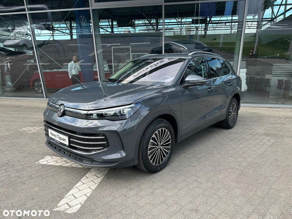 Volkswagen Tiguan - 5