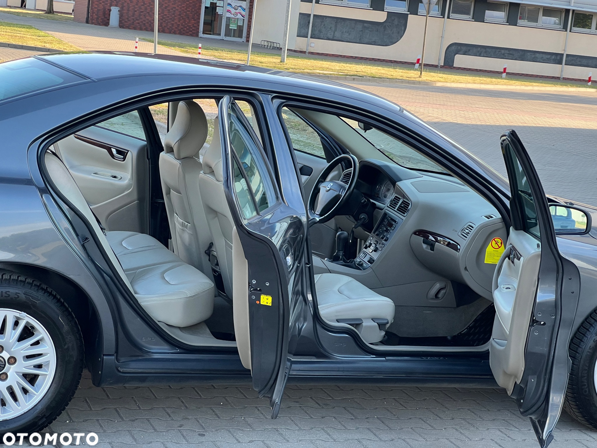 Volvo S60 2.4D - 8