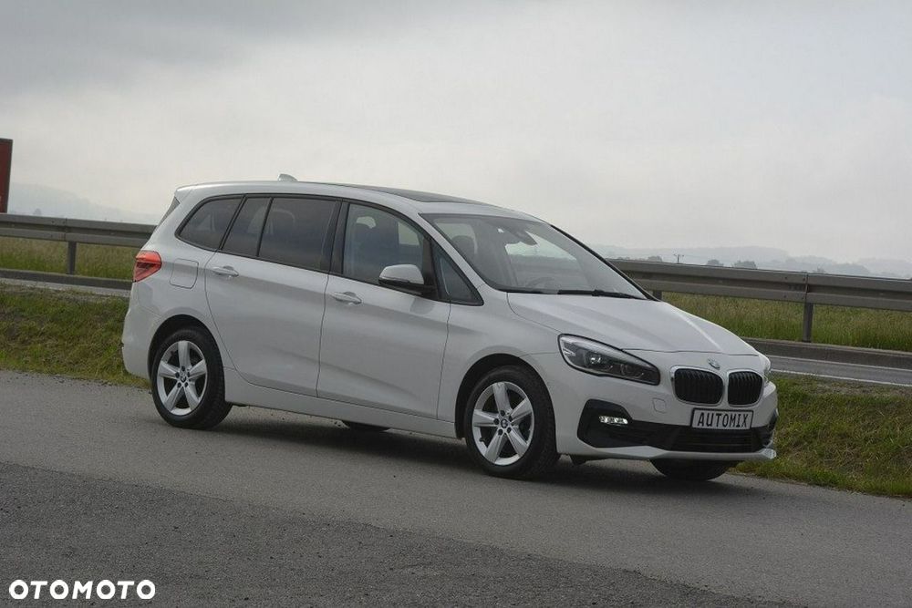 BMW Seria 2 218d Sport Line - 12