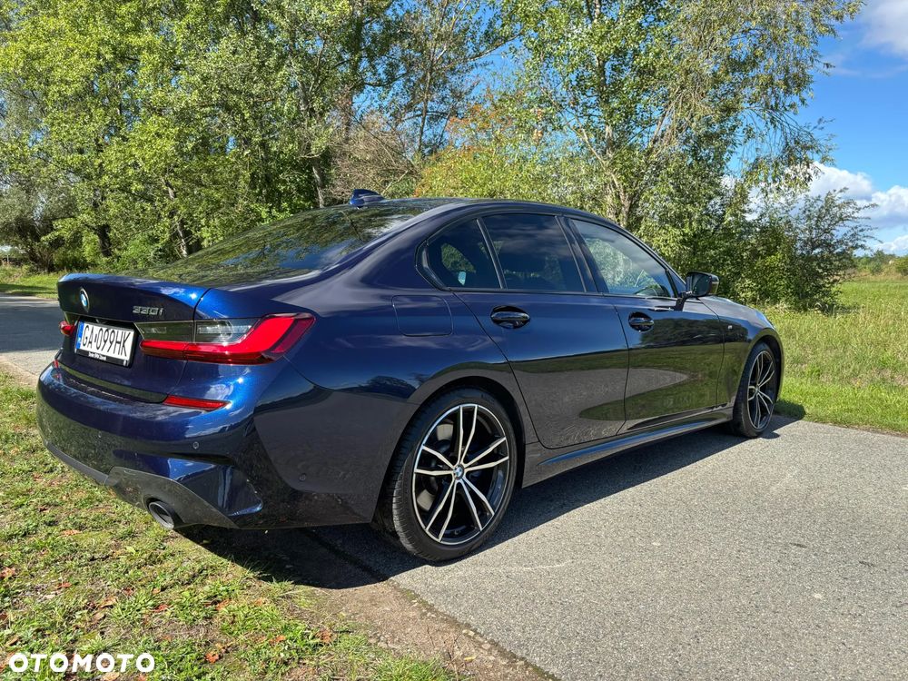 BMW Seria 3 330i xDrive M Sport sport - 14