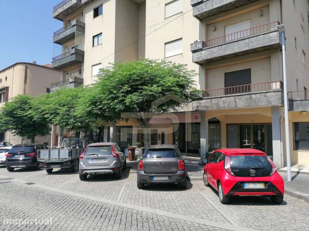 Excelente Loja no Centro da Vila das Aves - Ideal para Comércio ou ... - Grande imagem: 3/6