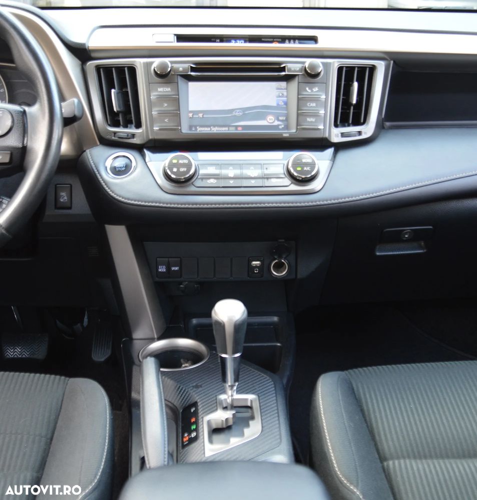 Toyota RAV4 2.2 D-4D 4x4 Automatik Edition - 22