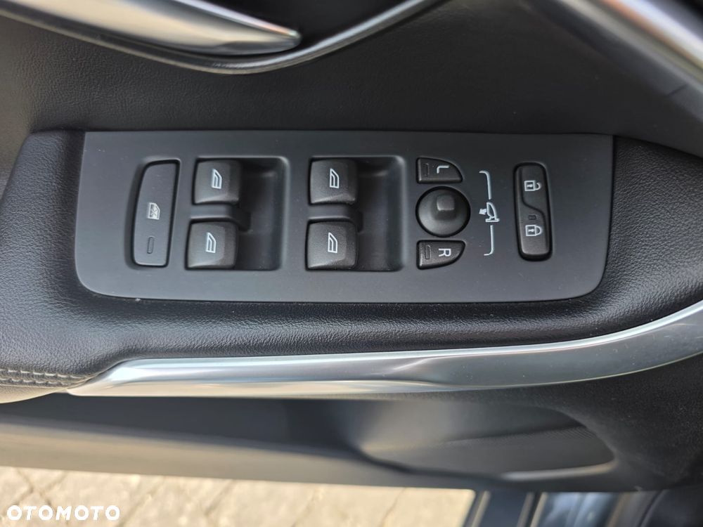 Volvo V40 - 23