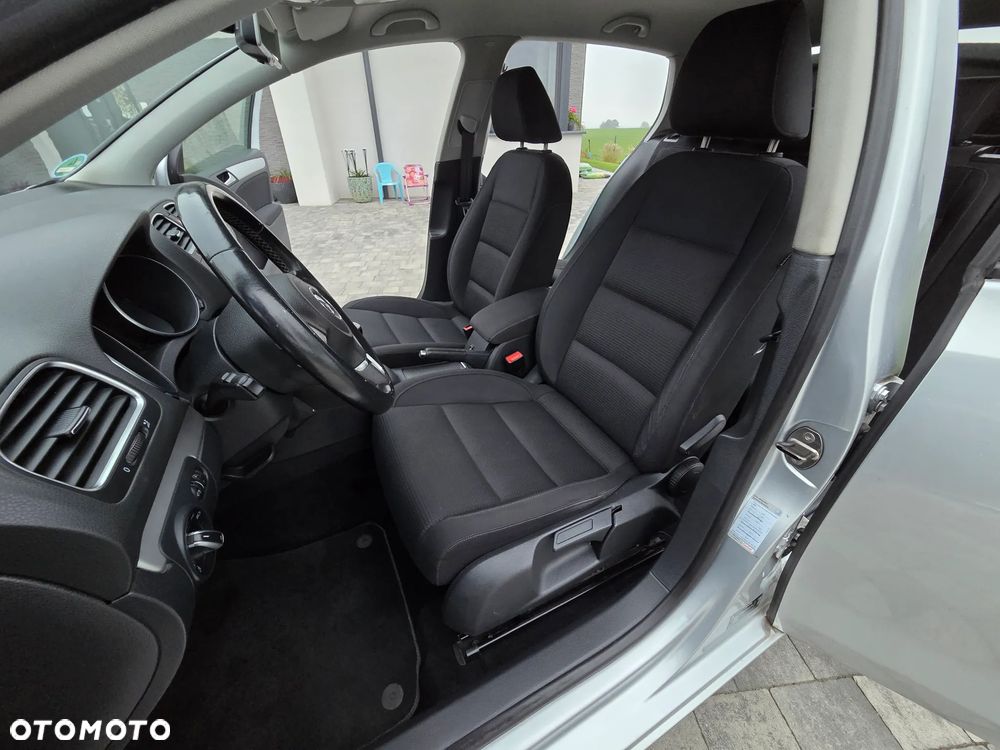 Volkswagen Golf - 12
