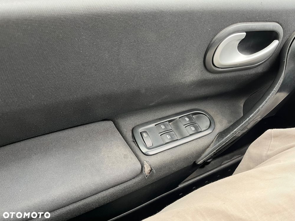 Renault Megane 1.9 dCi FAP Grandtour Dynamique - 14