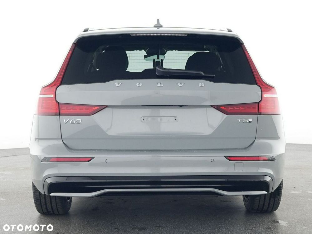 Volvo V60 T8 AWD Plug-In Hybrid Plus Dark - 3