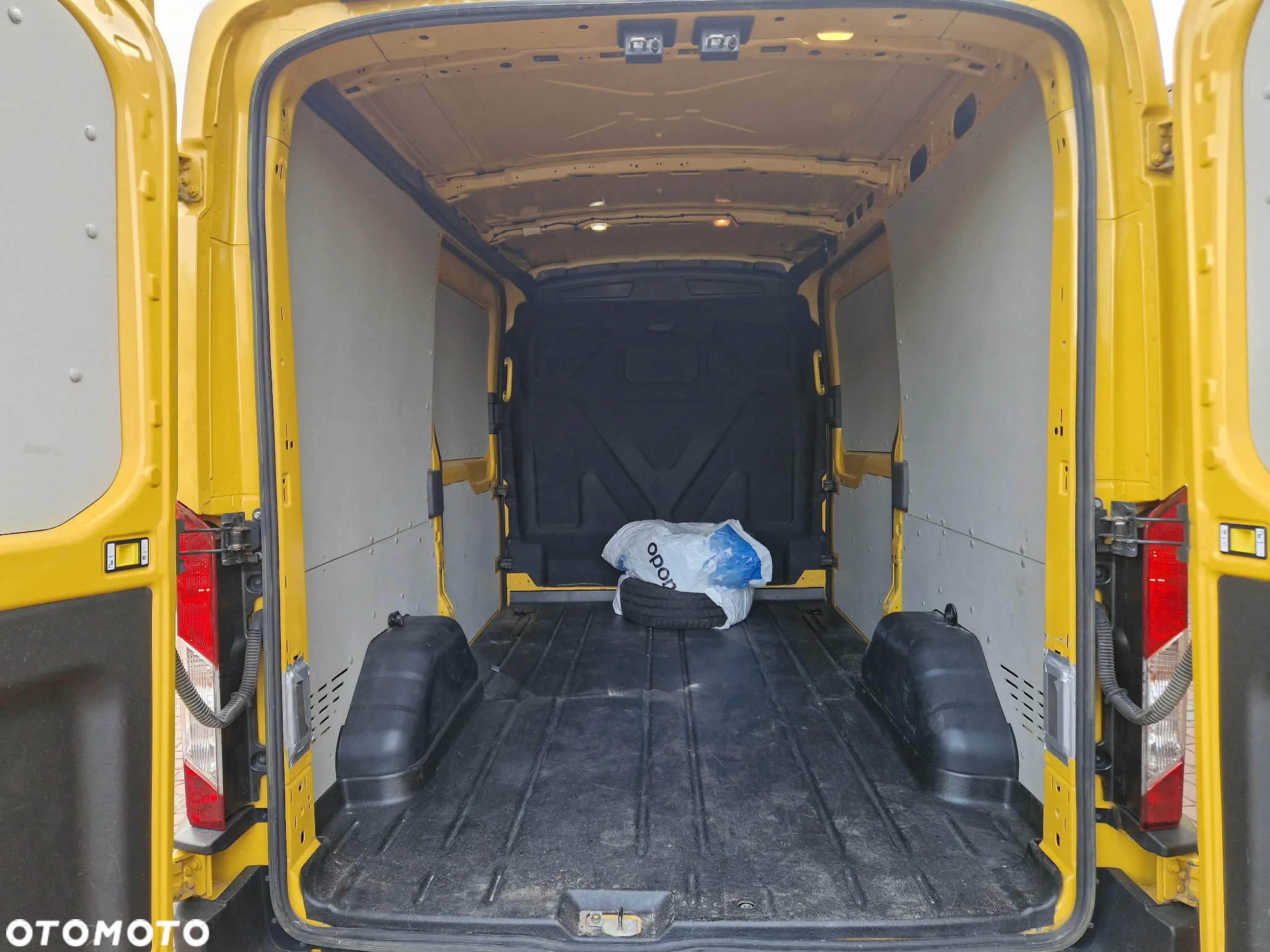 Ford Transit - 22