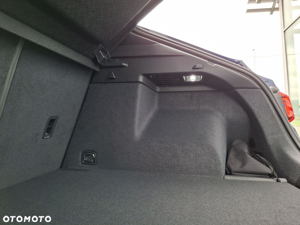 Audi Q3 Sportback - 12