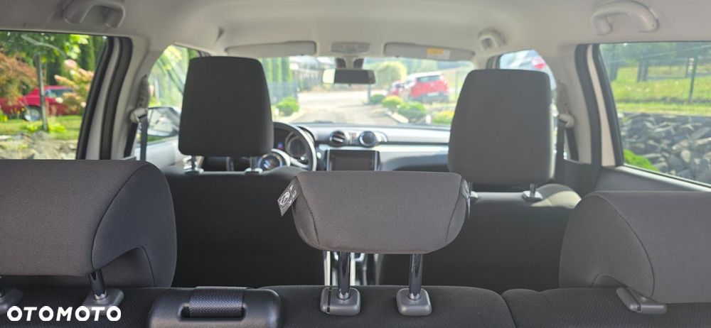 Suzuki Swift 1.2 Premium Plus CVT - 16