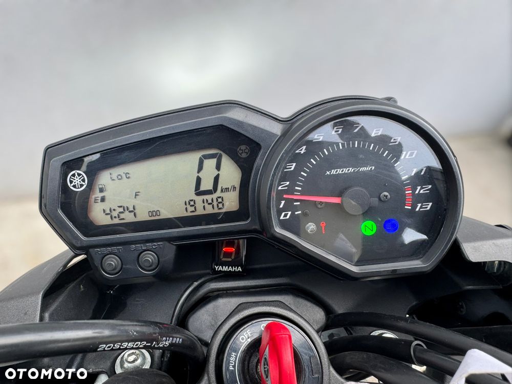 Yamaha XJ - 16