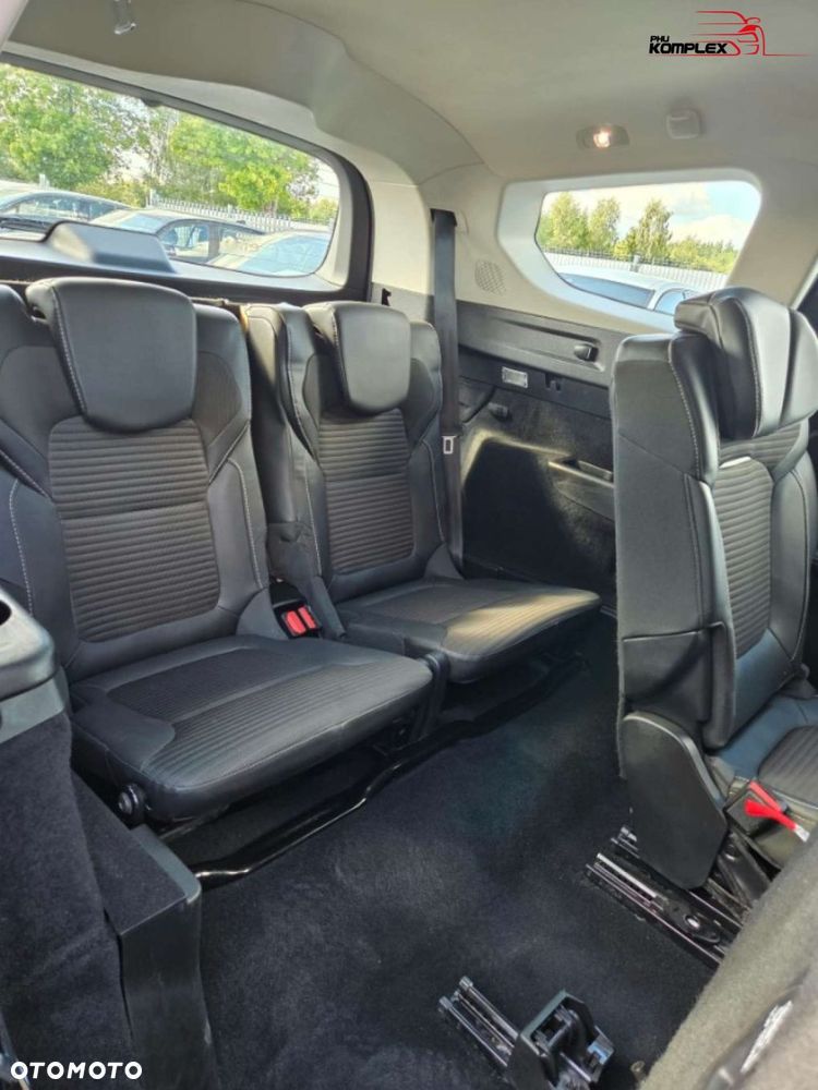 Renault Grand Scenic - 12