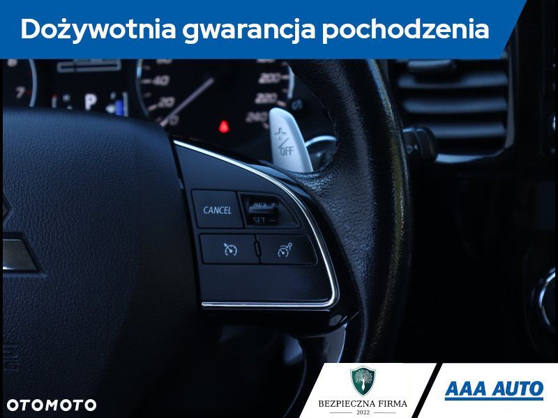 Mitsubishi Outlander - 22