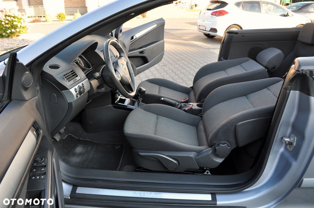 Opel Astra 1.6 Edition 111 Jahre - 28