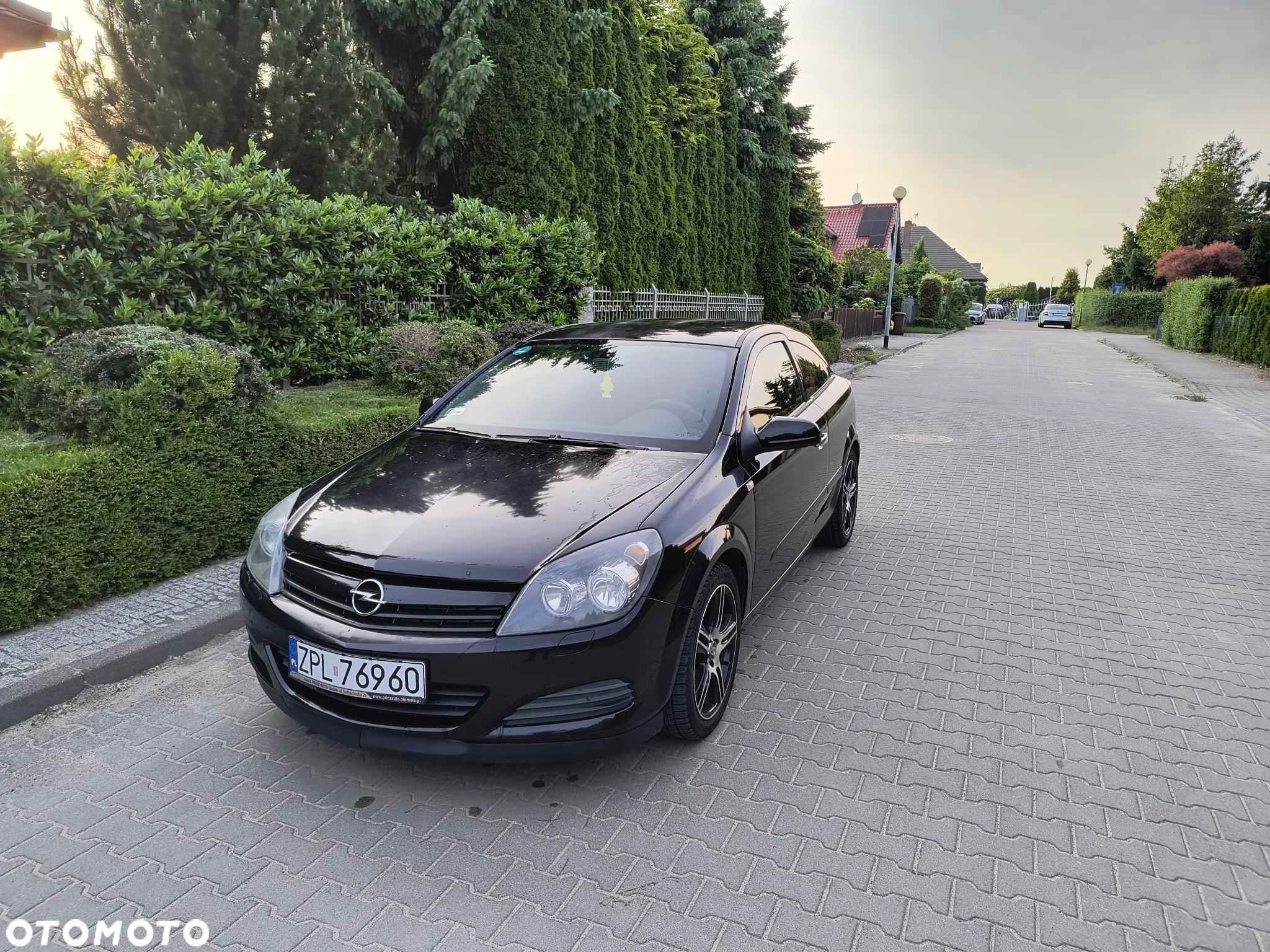 Opel Astra GTC 1.6 Sport - 9