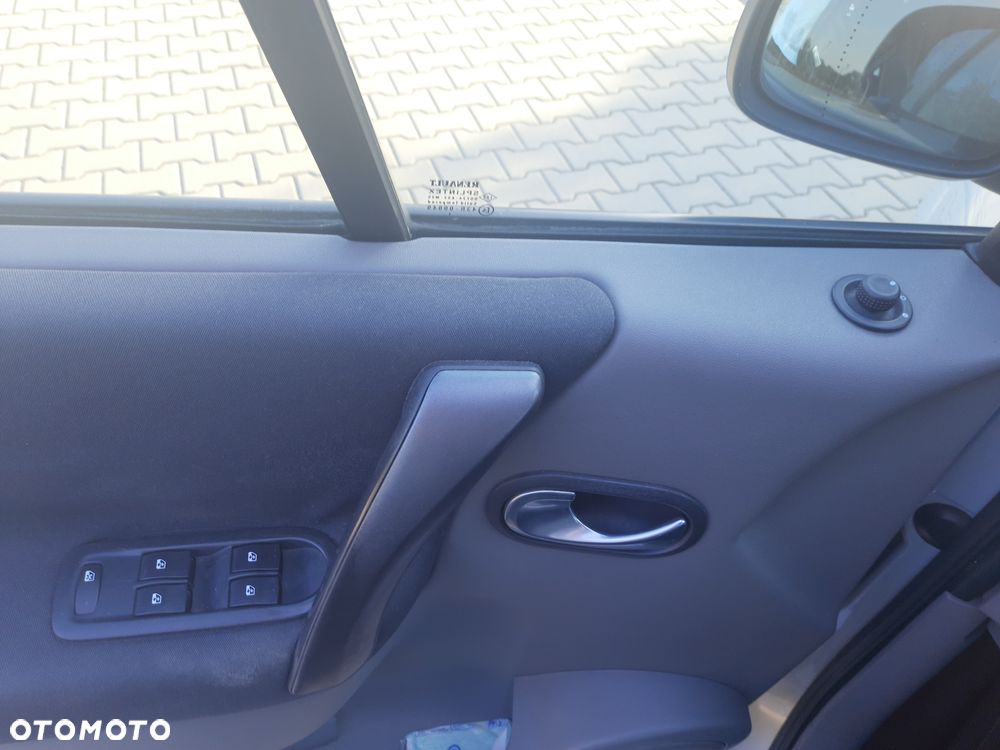 Renault Scenic 1.6 Confort Privilege - 6