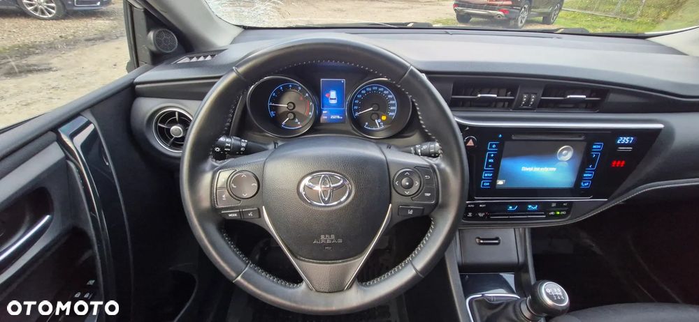 Toyota Auris - 27