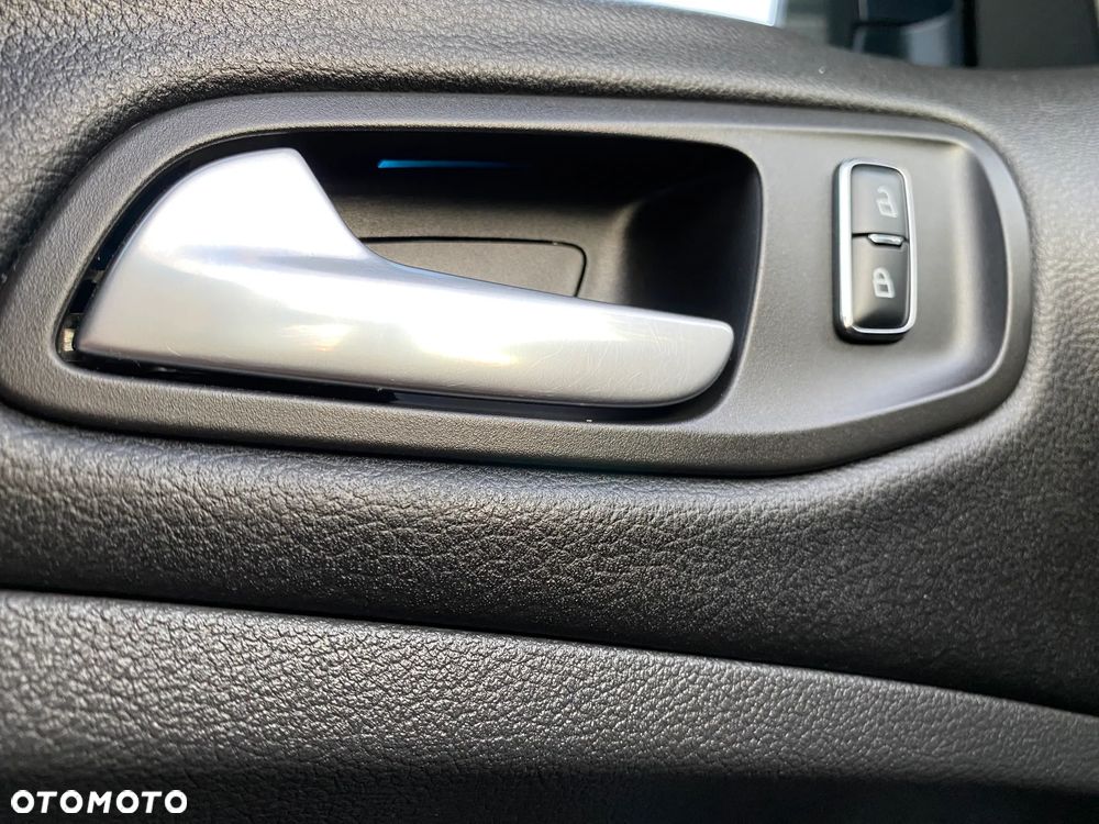 Ford Kuga 2.0 TDCi 4x4 Titanium - 35