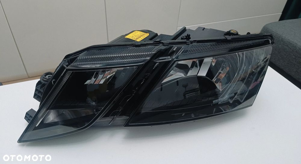 Lampa przód lewa Skoda Octavia III LED Lift zwykła czarna 5E1941015C - 2