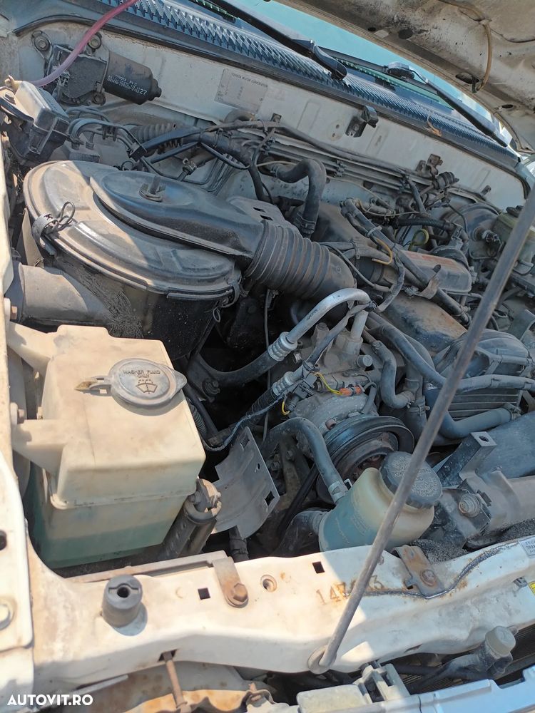 Toyota Hilux - 29