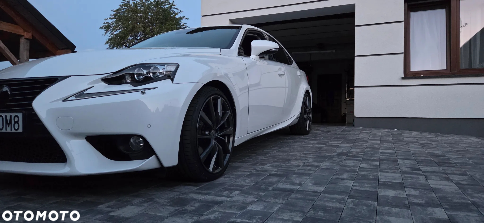 Lexus IS 300h Business Edition - 5