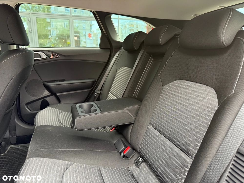 Kia Ceed 1.6 GDI PHEV L DCT - 22