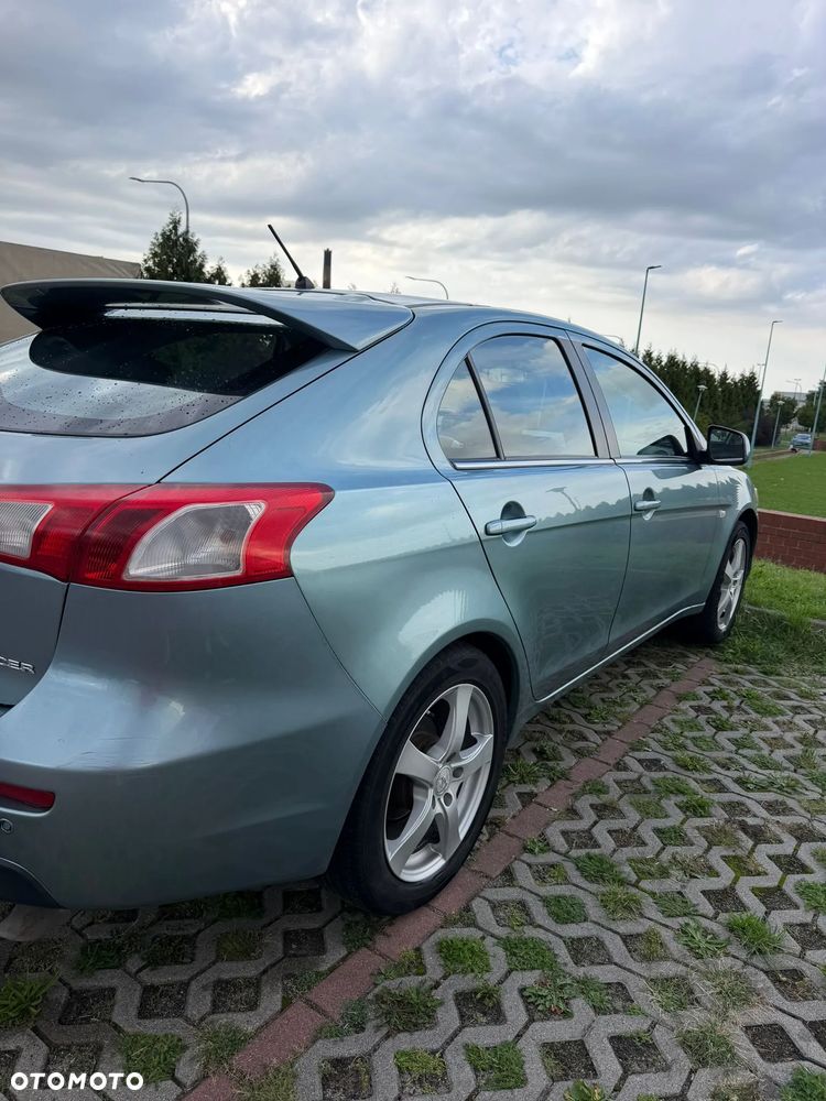 Mitsubishi Lancer 1.5 - 5