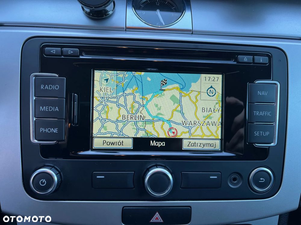 Volkswagen Passat 1.8 TSI Trendline - 4