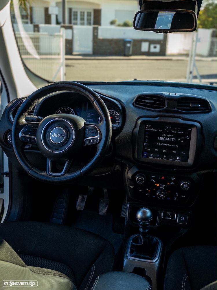Jeep Renegade - 14