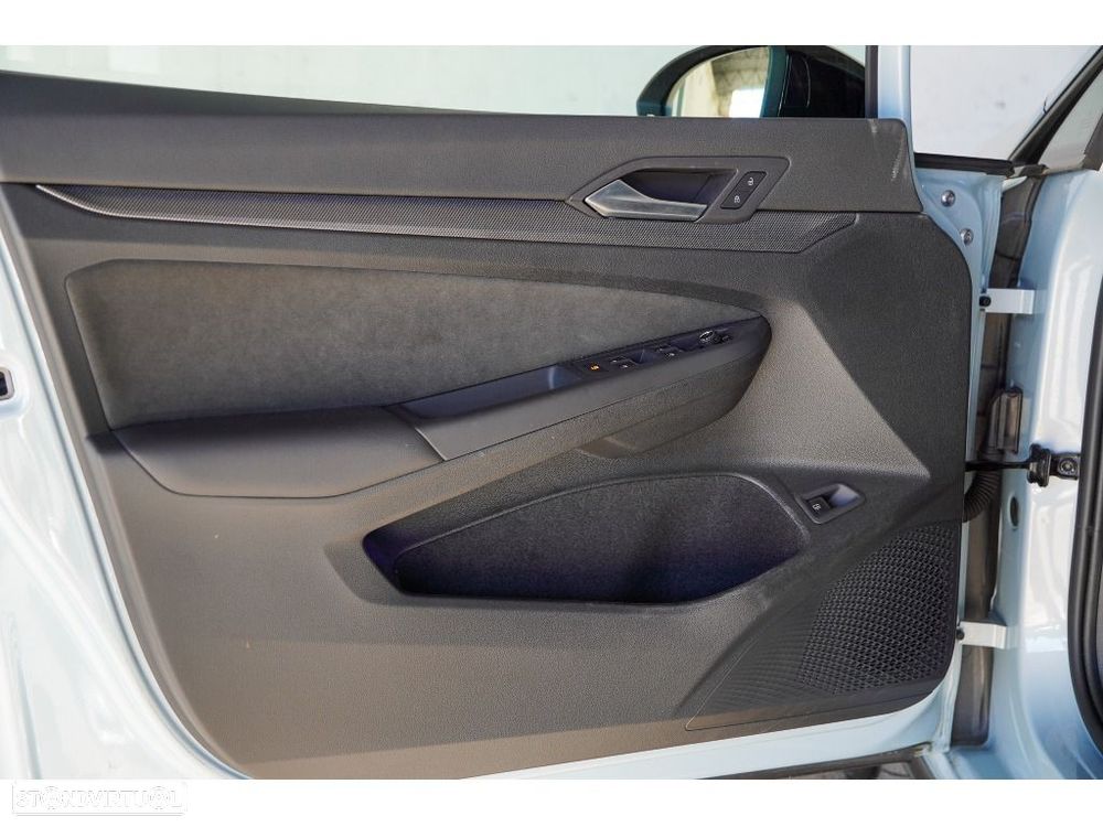 VW Golf 1.5 TSI e-Hybrid GTE DSG - 27
